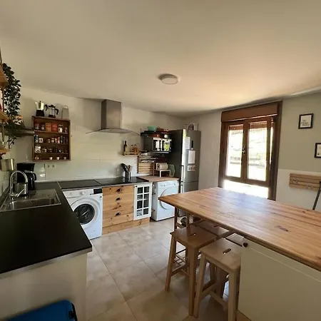 Holiday home Preciosa Casa Con Amplio Jardin Pilona
