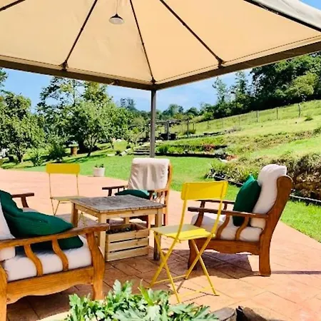 Holiday home Preciosa Casa Con Amplio Jardin Pilona